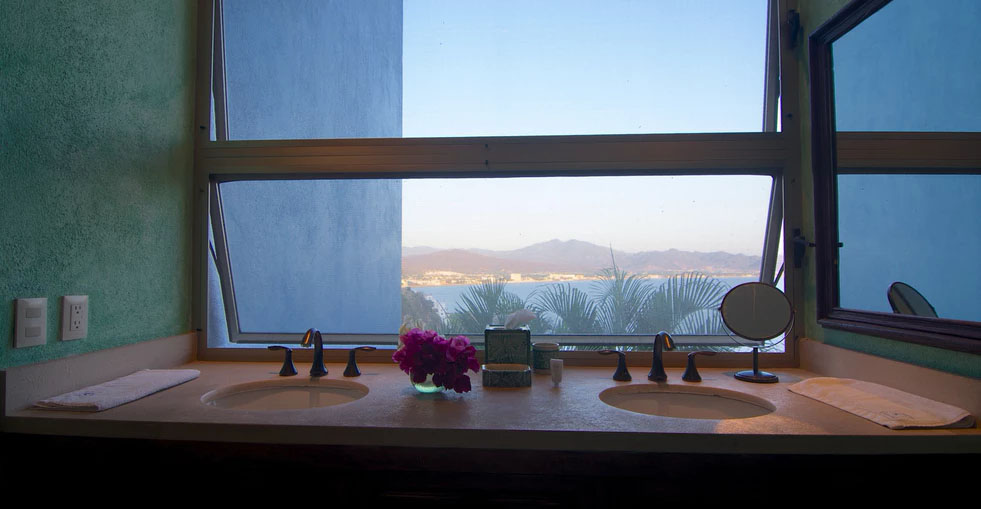 Bathroom with view - Villa Luna Azul, La Punta; Manzanillo