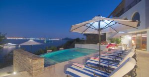 Pool with ocean view - Villa Luna Azul, La Punta; Manzanillo