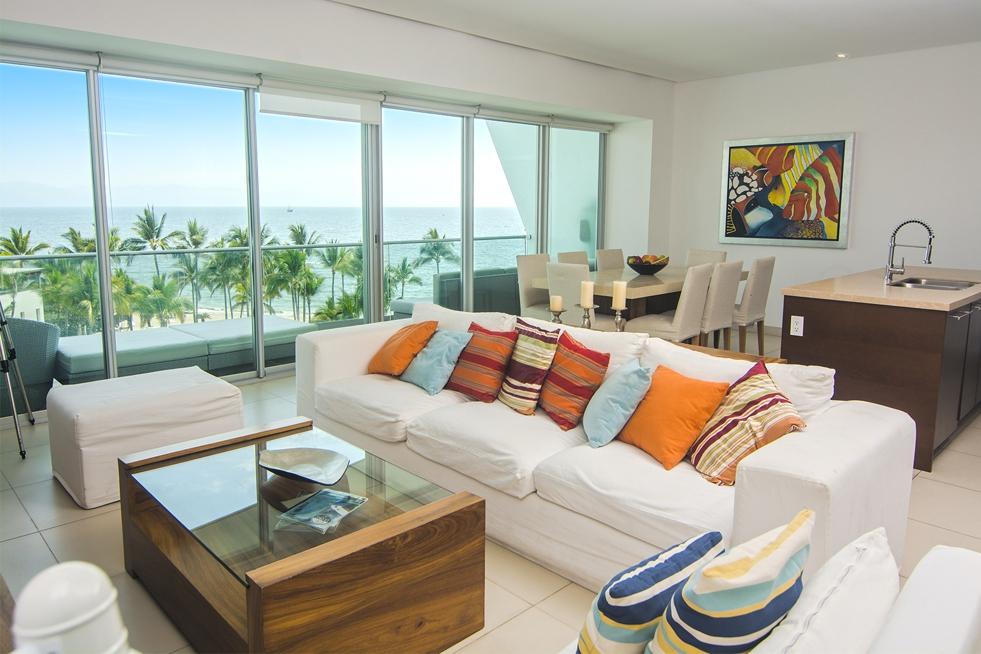 Icon 1C, Puerto Vallarta, Mexico