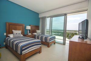 Peninsula 6J-F1; Nuevo Vallarta