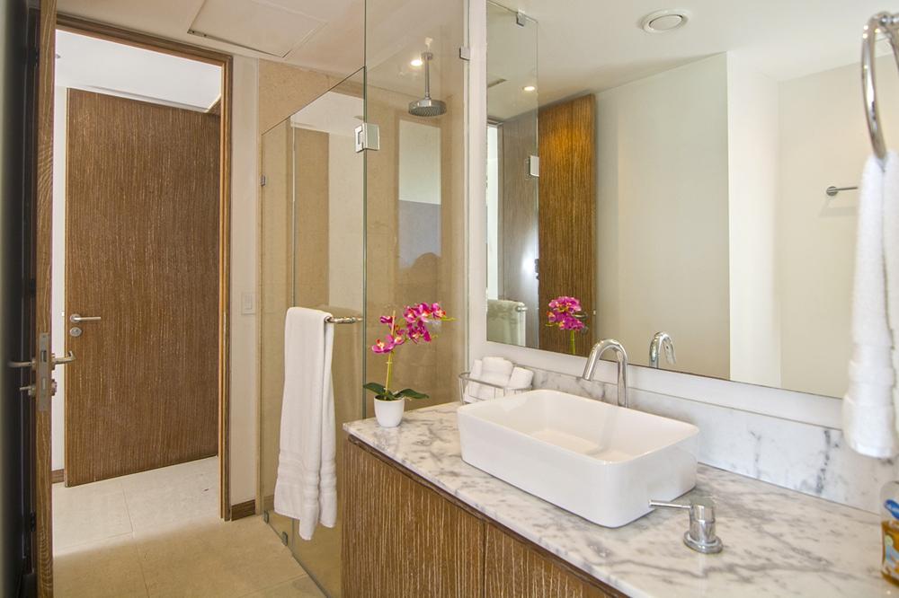 Peninsula 6J-F1; Nuevo Vallarta