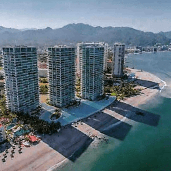 Peninsula Torre Uno – 1C; Puerto Vallarta
