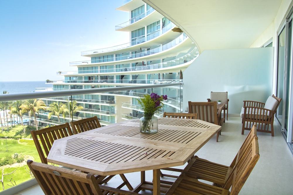 Peninsula 6J-F1; Nuevo Vallarta