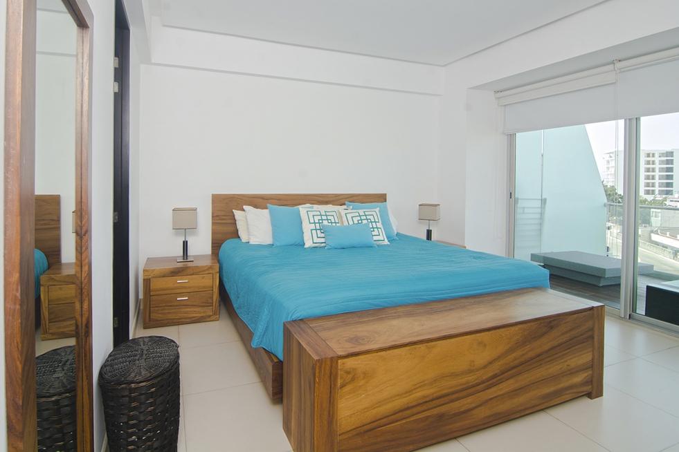 Icon 1C, Puerto Vallarta, Mexico