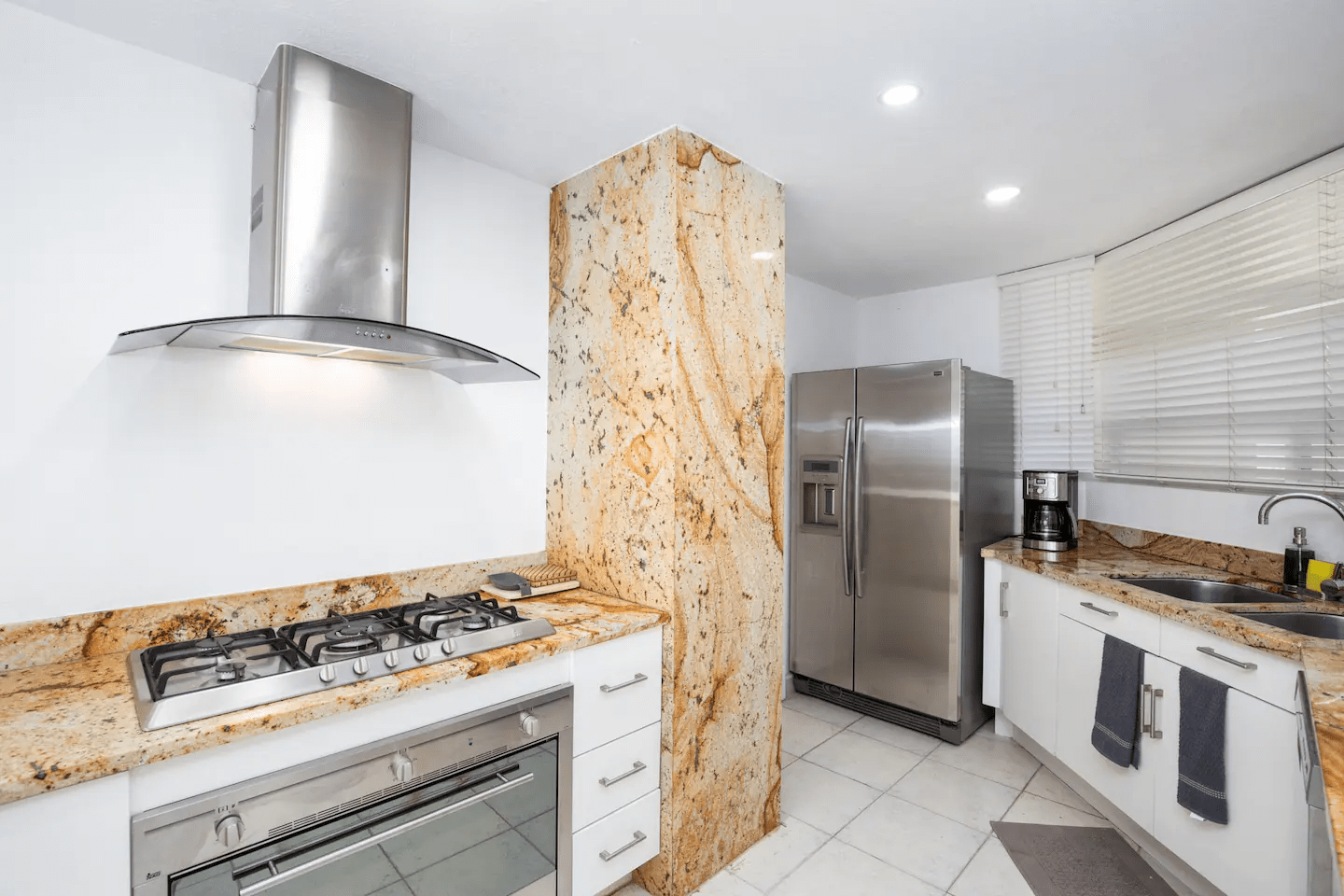 Fully equipped kitchen - D-902 - Puerto Vallarta