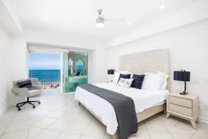 Master bedroom with ocean view - D-902 - Puerto Vallarta