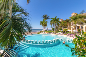 Direct access to beach from pool - D-902 - Puerto Vallarta