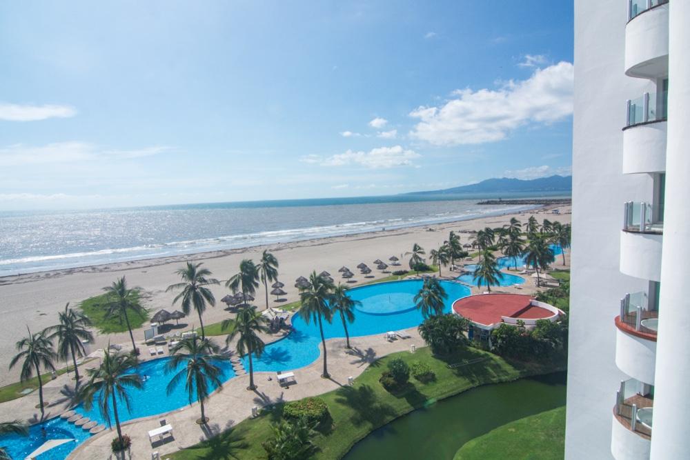 Mayan Island pool - Edzna 602, Nuevo Vallarta, Mexico
