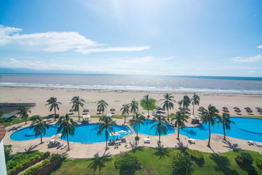 Mayan Island pool - Edzna 602, Nuevo Vallarta, Mexico