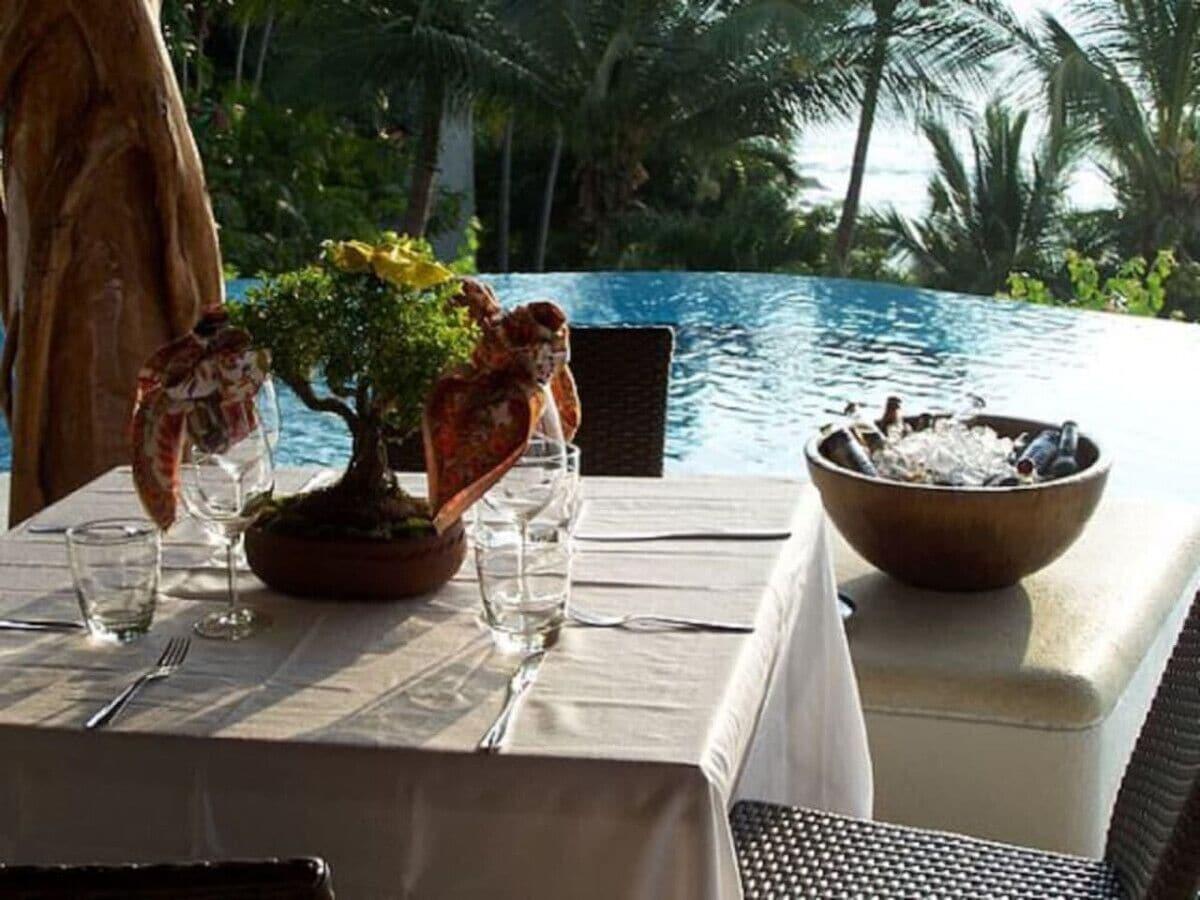 Outdoor dining - Villa Dos Palapas, La Punta; Manzanillo
