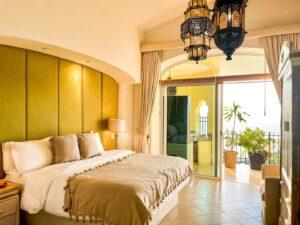 Bedroom 1 - King bed - Bayview Grand 8