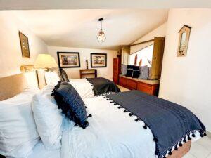 Bedroom 3 - 2 double beds - Bayview Grand 12