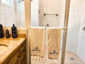 Full bathroom 3 - Bayview Grand 21