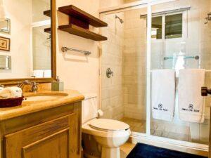 Full bathroom 3 - Bayview Grand 23