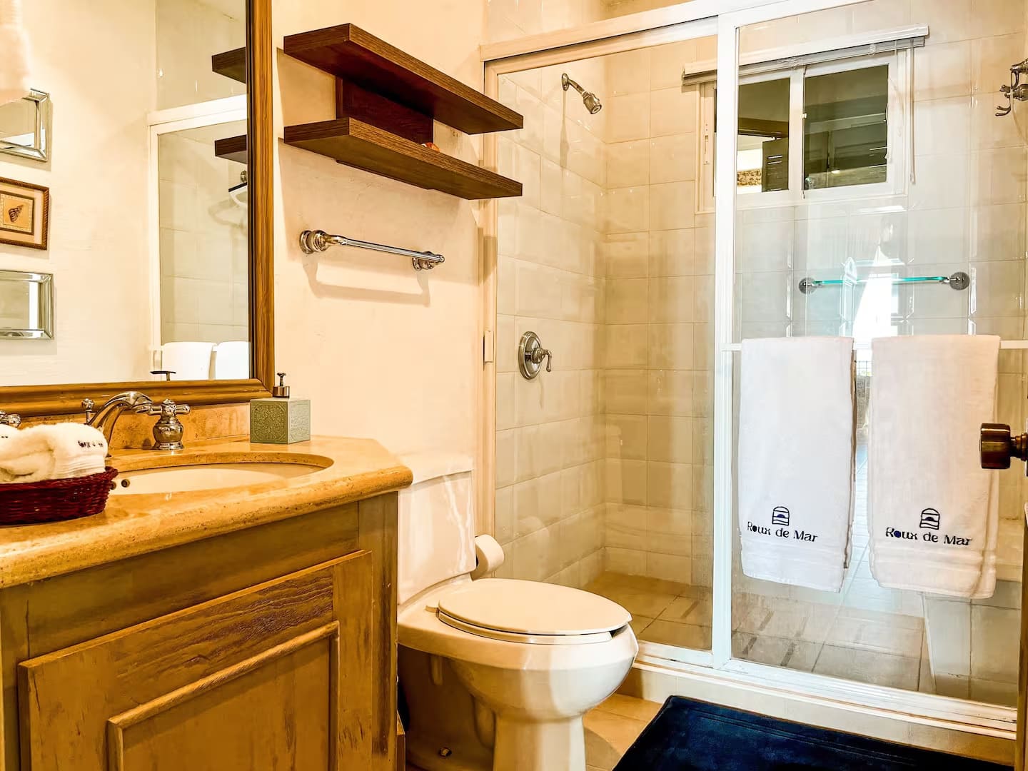 Full bathroom 3 - Bayview Grand 23