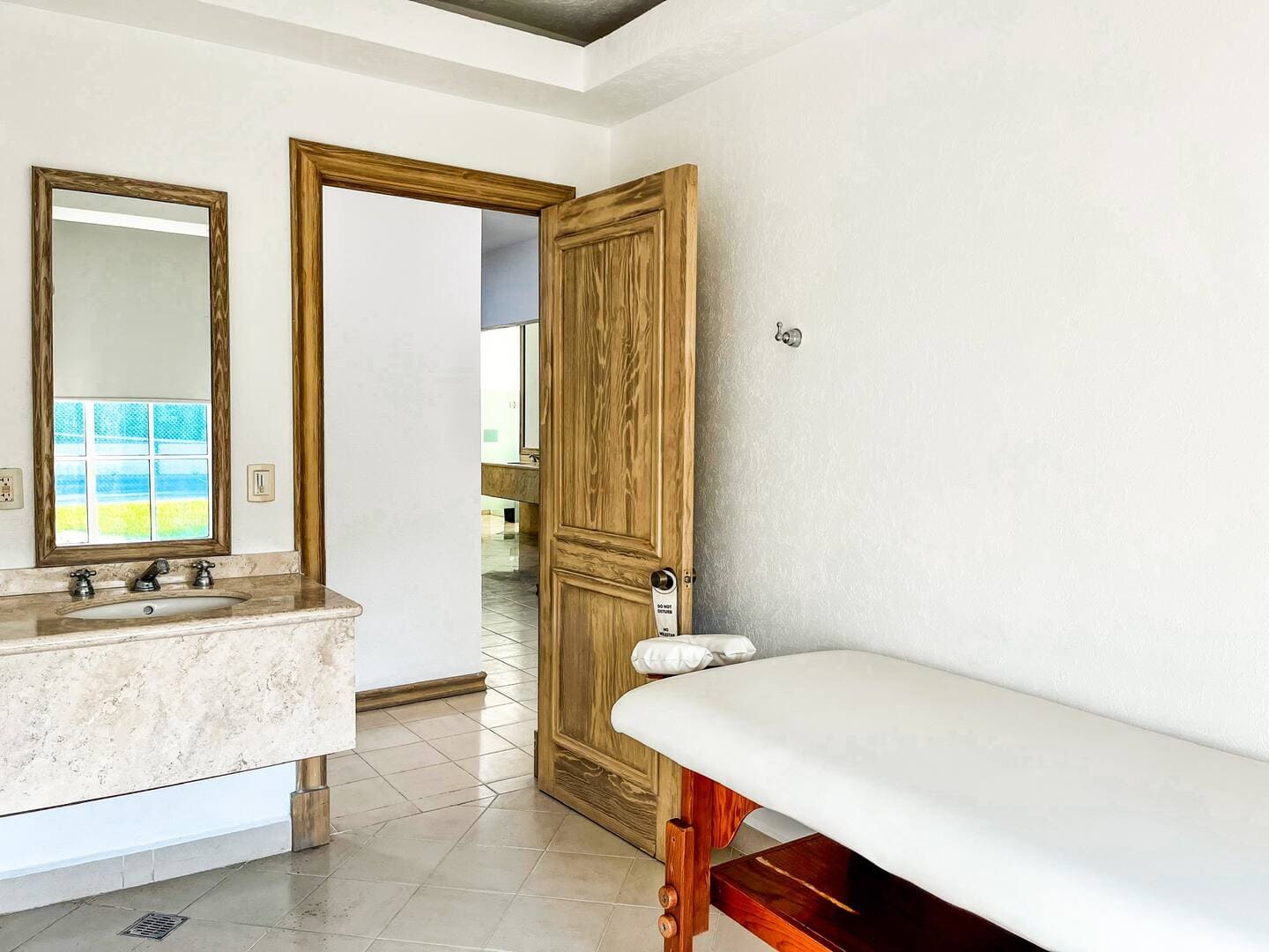 Gym - Bayview Grand 48