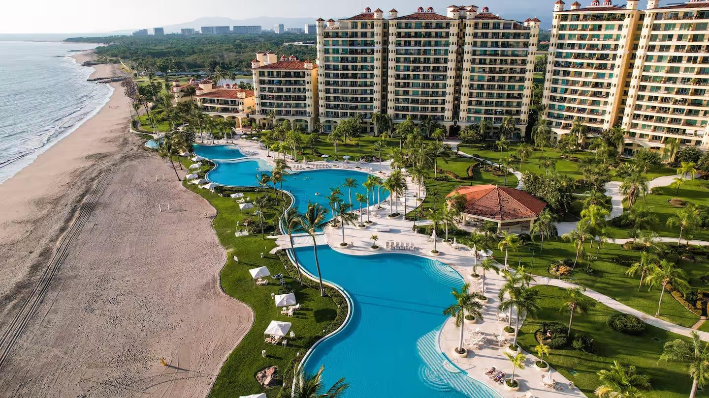 Pool - Bayview Grand 52